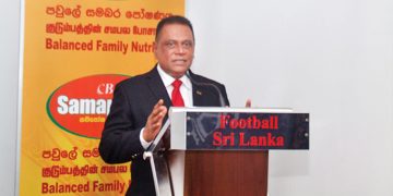 සමපෝෂ පාසල් පාපන්දු ක්‍රීඩාව බලගන්වයි