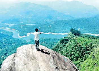 ගැමුණු කුමරු සුරනිමලට රහස් කිව්ව ගල්තලාව
