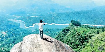ගැමුණු කුමරු සුරනිමලට රහස් කිව්ව ගල්තලාව