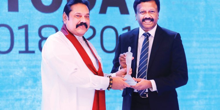 LOLC දිවයිනේ හොඳම සමාගම් තුන අතරට