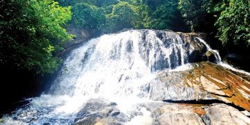 බිසෝවරු නාපු තැන බලන්න කරවනැල්ලෙන් මාවනැල්ලට