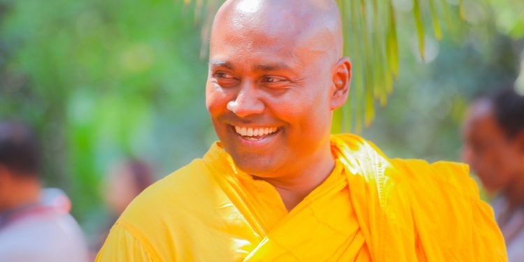 අපේ ජාතියට වැරදුණා; දැන්වත් හිටවපියව්…