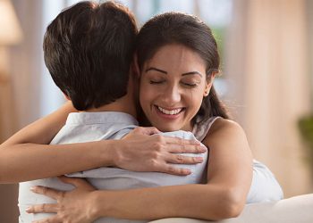 සැමියා දෙවියකු කරන බිරිඳ
