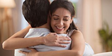 සැමියා දෙවියකු කරන බිරිඳ
