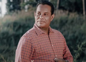 මම පොඩි කාලේ සින්දු ඇහුවෙ පාරෙ ඉඳන්