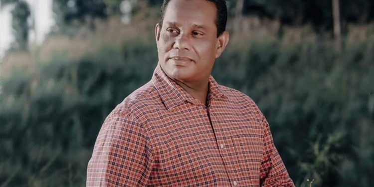 මම පොඩි කාලේ සින්දු ඇහුවෙ පාරෙ ඉඳන්