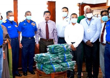 නේෂන්ස් ට්‍රස්ට් බැංකුව  වෛද්‍ය ඇඳුම්  කට්ටල 4500ක් පරිත්‍යාග කරයි