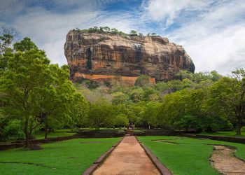 සීගිරියෙන් මතුවුණු අබිරහස් උමඟ