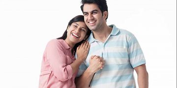 හිනාව මතක නම් එයා ගැන හොයන්න ඕනෑම නැහැ