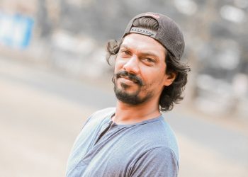 මොන හයිකාරයා ආවත් පතෝලයා බය නෑ