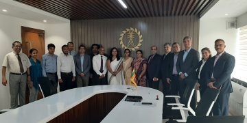 ඩීමෝ සහ සීමන්ස්, ලංකා විදුලි බල මණ්ඩලය සමග අත්වැල් බැඳ ගනියි