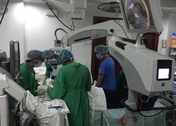 ඩර්ඩන්ස් රෝහල නවතම ZEISS OPMI Lumera 700  ශල්‍ය අන්වීක්ෂයක් ස්ථාපිත කරයි