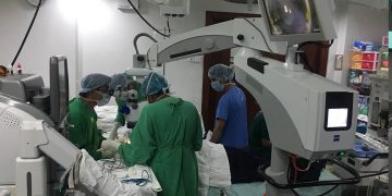 ඩර්ඩන්ස් රෝහල නවතම ZEISS OPMI Lumera 700  ශල්‍ය අන්වීක්ෂයක් ස්ථාපිත කරයි