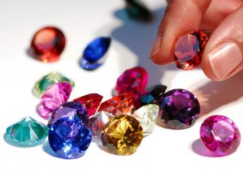 දිවිය සුවපත් කරන මැණික් ශක්තිය