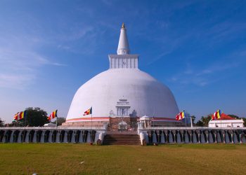 කවුරුත් නොදැක්ක සෑ ගර්භයේ ආශ්චර්ය