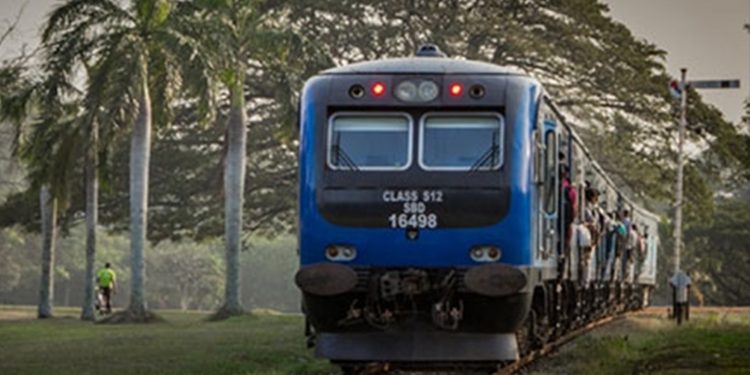 1902දී විදුලි දුම්රියක සිහින මවපු කැලණිවැලි පුංචි කෝච්චිය