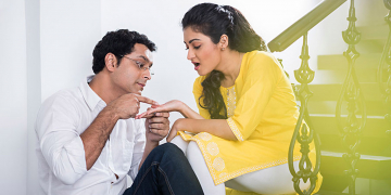 ජීවිතේ රහස් හෙළිකරන අත්ලේ ත්‍රිකෝණ ලකුණු
