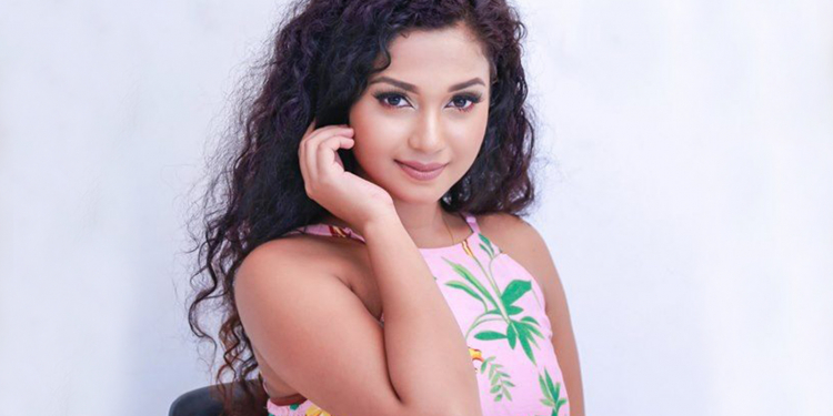 සේද මාවත දිගේ සිනමාවට ආපු අංජුමාලා