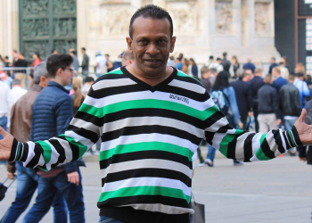 සංගීතයේ අමරදේවගේ සලකුණ වගේම ක්ලැන්ස්ගේ නමත් ලියැවෙන්න ඕනෙ