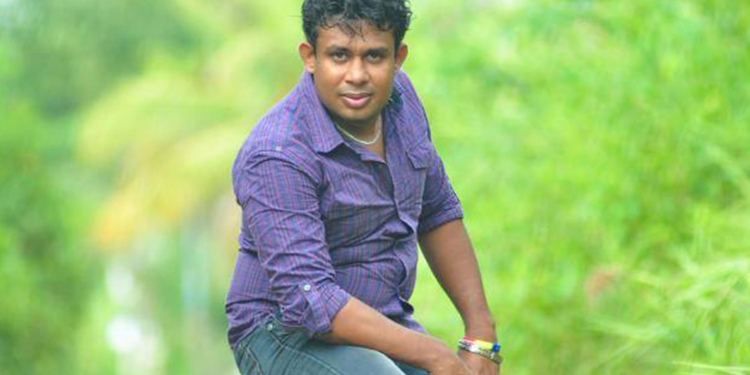 රෑට රෑට ඉඟිබිඟිපාන මිහිරගේ කෝලම්