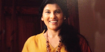 අරක්කු සිගරට් පදමට ගහන මිස් ටුයිනි