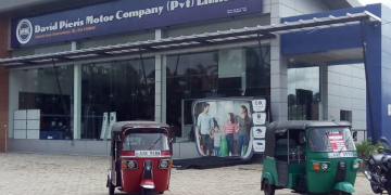 බජාජ් ජෙනුයින් පාර්ට්ස්  17දා සිට  මදුරන්කුලියේ