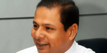 ඇමැතිට එරෙහිව රාජ්‍ය ඇමැති ප්‍රියංකර අවි අමෝරයි
