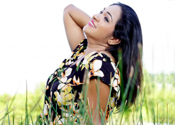 හැමදාම දහඅටේ කෙල්ලෙක් වෙන්න බෑ