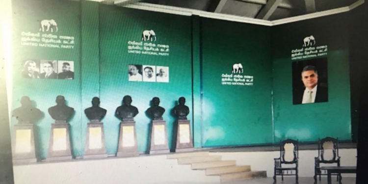 ඩී.එස්-ජේ.ආර්.-ප්රේමදාස නැගිටියි: සිරිකොතේ රාත්රියක්