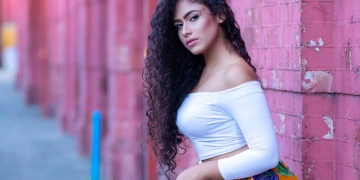 සඳනි හොරෙන්ම පටන්ගත්ත ලව් ස්ටෝරිය
