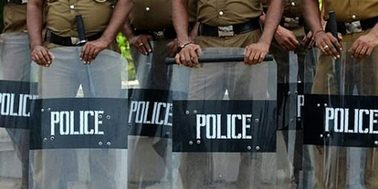 පොලිසිය පිට පළාත්වල හෝටල්වලට පනී