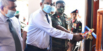 කොමර්ෂල් බැංකුව සහ යුධ හමුදාව එක් වී වැලිඹය පාසලකට තොරතුරු තාක්ෂණ විද්‍යාගාරයක්