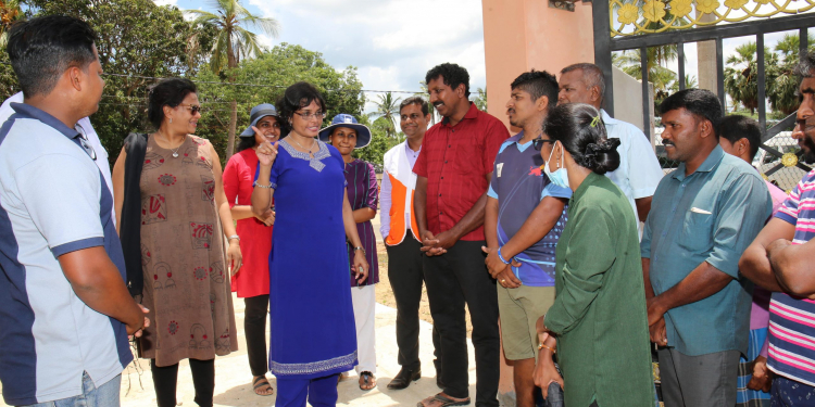 ජෝන් කීල්ස් මුලතිව් කුඹුරු අක්කර 300කට ජලය සපයන අමුණක් ඉදිකිරීමට දායක වෙයි