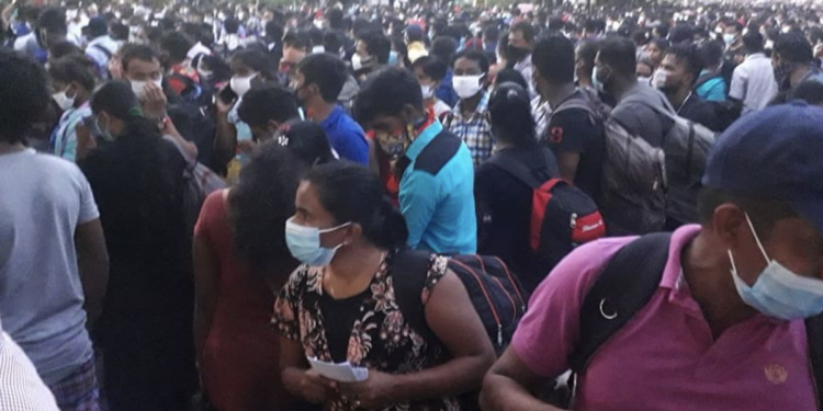 කොරෝනා කටුනායක ආයෝජන කලාපයටත් යයි