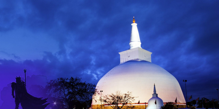 රුවන්වැලි මහා සෑයේ ධතු ගර්භයට ගිය එකම රජතුමා