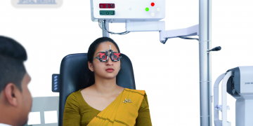 නිසි කලට අක්ෂි පරීක්ෂාවන් කර ගැනීමේ වැදගත්කම විෂන් කෙයා පෙන්වාදෙයි