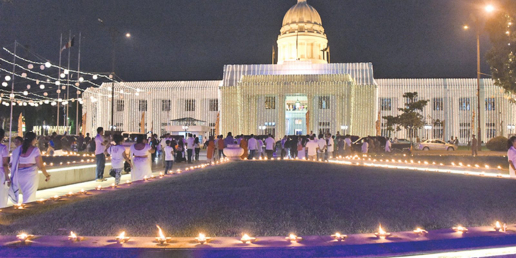කොළඹ නගර සභාවෙත් කොරෝනා: රෝසිගෙ මීටිමෙත් රෝගියා ඉඳලලු