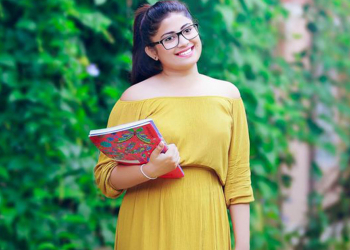 අතේ පයේ හයිය පෙන්වන චණ්ඩි දිලුෂී