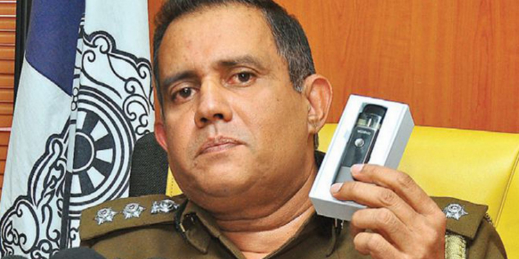 ජාලිය කනකසන්තුරේට මාරු කරයි