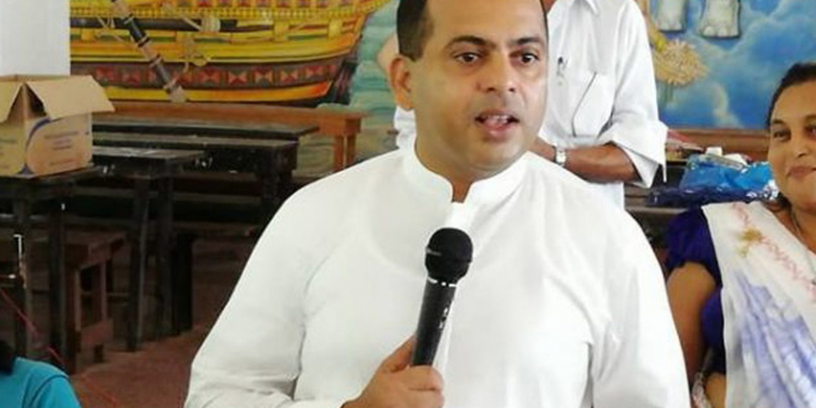 අන්තවාදියො ජාතිවාදියො ඔක්කොම දැන් එහෙ (VIDEO)