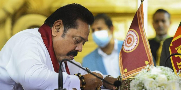 විමල්ගේ යවපු ලියුමෙන් පස්සේ මහින්දත් ලියුමක් එළියට දමයි