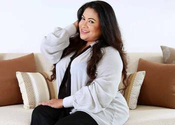 කාලෙකට පස්සෙ එළියට ආපු කටකාර නෑනා