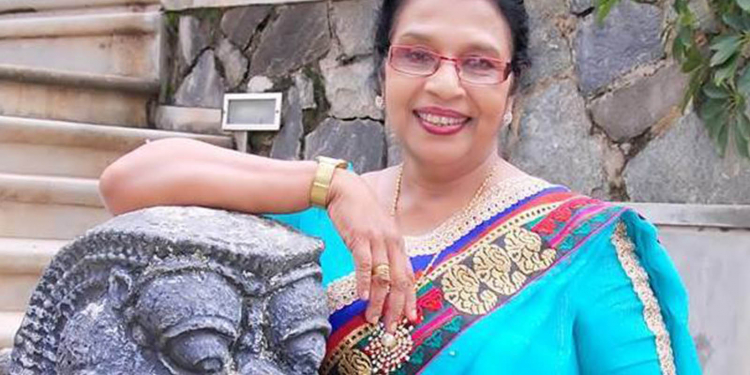 ලස්සන හඬක් දෙවියො මට දුන්නෙ වාසනාවට