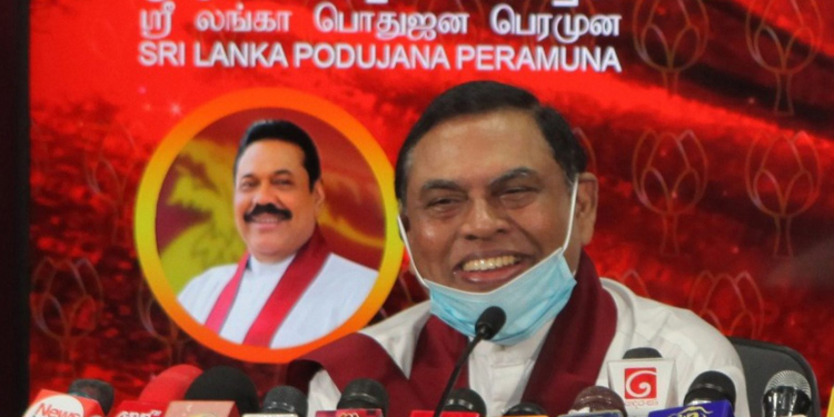බැසිල් පාර්ලිමේන්තුවට ගේන්න මන්ත්රිවරු ලියුමකට අස්සන් කරයි