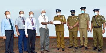 සෙලින්කෝ ලයිෆ් වෙතින්  පොලිස් ස්ථාන 111 කට  පුද්ගලික ආරක්ෂණ කට්ටල