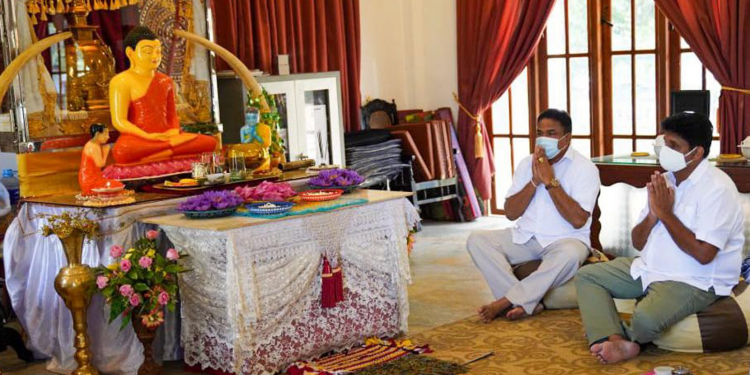ආණ්ඩුවේ පිළිවෙළක් නැති වැඩවලින් දුක් විඳින්නේ ජනතාව (VIDEO)