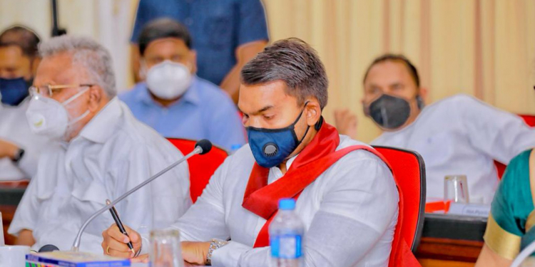 ගෝඨාගේ-මහින්දගේ පණිවුඩය අරන් නාමල් යාපනේ-කිලිනොච්චි යයි (PHOTOS)