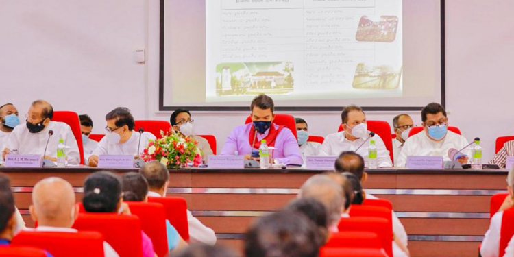 යටිතල පහසුකම් අරන් නාමල් බදුල්ලේ යයි