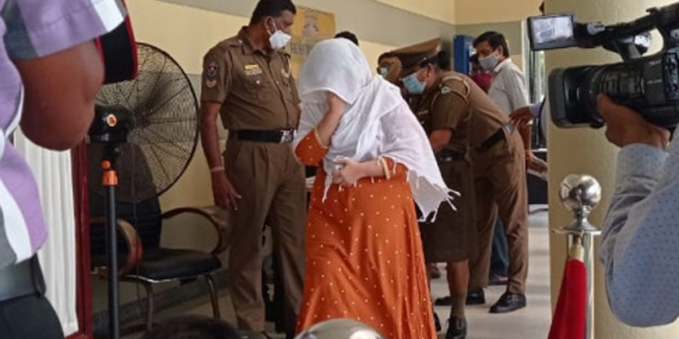 සහරාන් බිරිය ෆාතිමාටත් කොරෝනා
