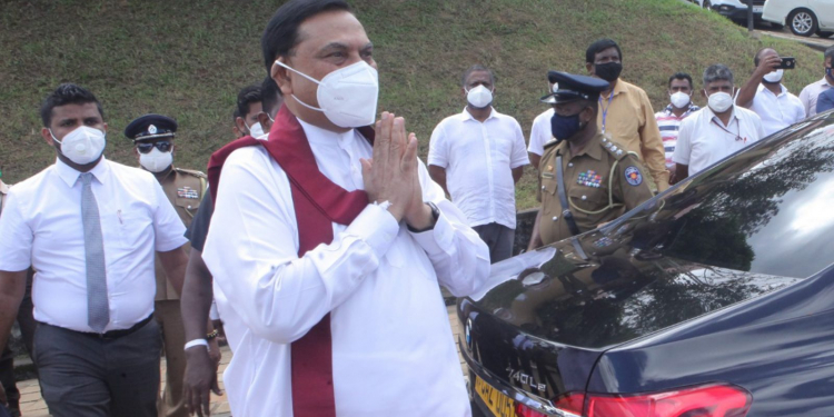 ගෝඨා ගමට බහිද්දී බැසිල් අයවැය අරන් බදුල්ලේ ගිහින් (PHOTOS)